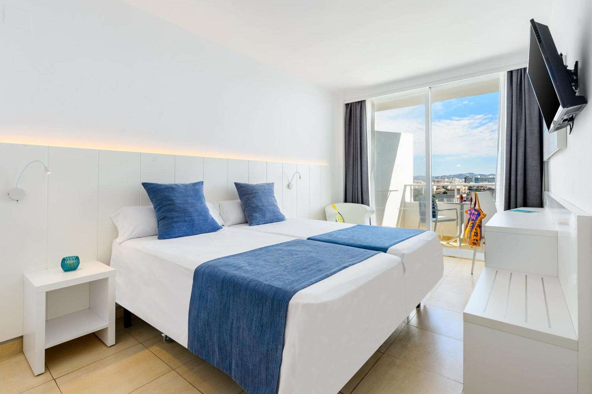 Hotel Vibra Algarb Playa d'en Bossa Ngoại thất bức ảnh